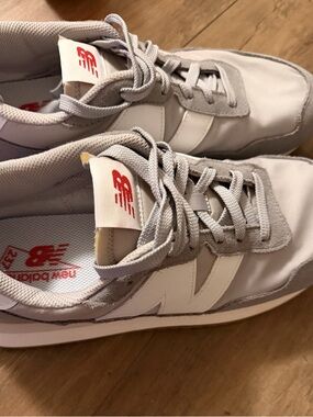 New Balance 237 Men's Light Gray and White Retro Trainer Sneakers